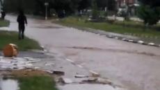 Вижте голямото наводнение в град Самоков днес 03.07. 2017 - Videoclip.bg