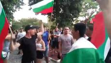 Протести с Асеновград 2017 - И тази вечер хиляди изпълниха улиците на Асеновград 03.07.2017 - Videoclip.bg