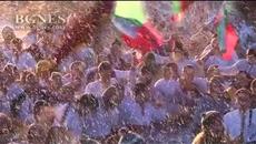 Богоявление (Йорданов ден) в Калофер  2018 - Деца поведоха леденото хоро в Калофер - Videoclip.bg