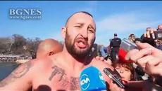 Хвърляне на кръста Йордановден 2018 във Варна - Videoclip.bg