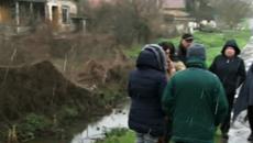 Наводнения в бургаско и село Дебелт 2018 г.-Жителите на Дебелт в безсънна нощ в очакване на евакуация - Videoclip.bg