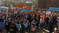 Хора с увреждания на протест срещу реформите в ТЕЛК - Videoclip.bg