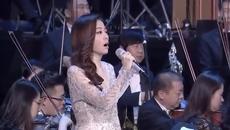 Живое исполнение Арии Дивы Плавалагуны из «Пятого элемента» с оркестром [360p] - Videoclip.bg