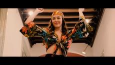 2018 NEW! HUGO SALAZAR ft. LORENA PINOT- Sin Argumentos(VIDEO OFICIAL) - Videoclip.bg