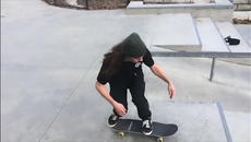 Skateboard fail - Videolad.com