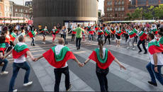 Българското хоро по света - Наши сънародници ще танцуват в над 25 държави - Videoclip.bg