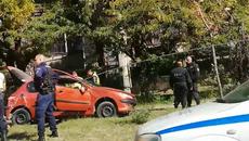 Потрошени коли и изкоренени дървета след гонка с пиян шофьор в Пловдив - Videoclip.bg