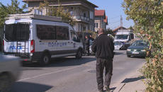 Гонка и стрелба по сред бял ден в София, арестувани са трима криминално проявени - Videoclip.bg