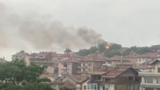 Мълния подпалва покрив в Сандански - Бури с поройни дъждове и светкавици над България 2018 г. - Videoclip.bg