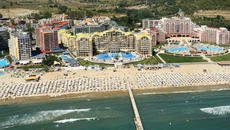 Как да не плащаме два пъти за една и съща услуга на морето - Videoclip.bg