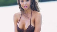 Alexis Ren wears the tiniest bikini you have ever seen - Candids - Sports Illustrated Swimsuit .MKV - Videoclip.bg