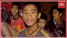 Вижте как извадиха първите деца от пещерата в Тайланд! Trapped Children Rescued From Thailand Cave - Videoclip.bg