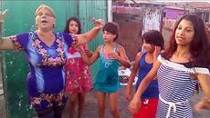 баба играе кючек Горно Езерово играе кючек Горно Езерово - Videoclip.bg