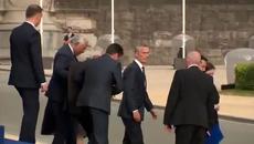 Кадри на залитащия Жан-Клод Юнкер - хит в мрежата (ВИДЕО) Jean-Claude Juncker - Videoclip.bg