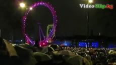 Шоу в Новогодишната нощ в Япония посрещна 2015-та година. Красиви фойерверки в Токио - Videoclip.bg