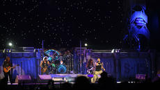 Десетки хиляди пяха с Iron Maiden в Пловдив (видео) - Videoclip.bg