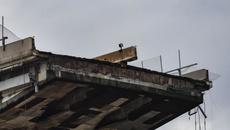 „GenovaToday” Български шофьор на тир е паднал с камиона си от моста в Генуа - Videoclip.bg