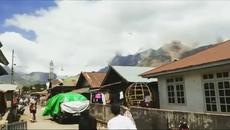 Трус с магнитуд 7.2 удари северно от остров Ломбок - Мощни земетресения разтърсиха Индонезия - Videoclip.bg