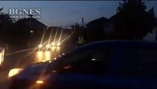 Тежка трагедия! Автобус с пътници падна в Искърското дефиле, 15 души загинаха - Videoclip.bg