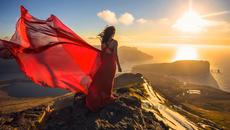 ЛЯТНА НОЩ - Videoclip.bg