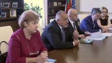 Премиерът Борисов се срещна с кметове на малки населени места - Videoclip.bg