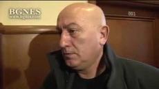 Миню Стайков в количка в съда - Videoclip.bg