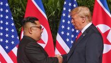 Историческа среща: Доналд Тръмп и Ким Чен-ун отново пишат история във Виетнам - Videoclip.bg