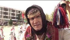 Кукерско шествие в Карлово - Videoclip.bg