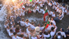 Йордановден 2019 в Калофер България - Традиции и обичаи за Богоявление - Videoclip.bg