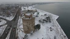 Снежна буря удари Гърция - Greece Winter 2019 White Tower Thessaloniki with Snow - Videoclip.bg