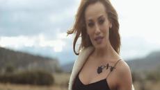 Eva Mpaila - Ksenixtas 2019 - Videoclip.bg