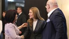 Ангелкова: Целта ни е България четирисезонна дестинация - Videoclip.bg