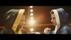 Jala Brat - Mlada i luda •BATTLE• Beca Fantastik x PROJEKAT bend {RUNDA 1, 2} - Videoclip.bg