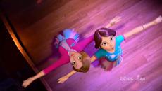 Светът на Наследниците - Песни Бг Аудио - Videoclip.bg