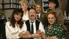 Ало Ало епизод 01 и 02 - Videoclip.bg