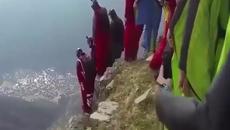 Малко адреналин! Поемете въздух и да полетим...! - Videoclip.bg