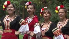 Детски народен ансамбъл при СОУ за ХНИ "Константин Преславски"- гр.Варна- Оседлала баба - Videoclip.bg