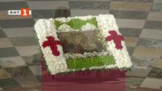 Празнично Богослужение за Цветница 12.4.2020 - На Цветница църквата с празнична молитва за здраве - Videoclip.bg