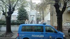 Полицаи обискират дома на Десислава Николова - Videoclip.bg