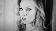 Alexander Popov & Enzo feat. Cari - Stranger Inside (Official Music Video) - Videoclip.bg