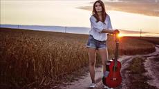 Snowy White ☀️ Riding the Blues - Videoclip.bg