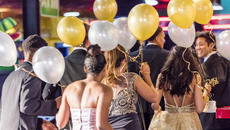 Ново огнище: 60% от присъствалите на бал във Велико Търново с коронавирус - Videoclip.bg