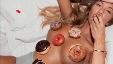 Leonard Cohen - Waiting For The Miracle превод - Videoclip.bg