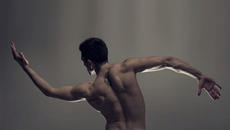 Shaya – „Love Me“ (творчески превод) - Videoclip.bg