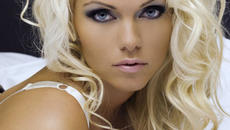 Блондинка Или не ...В Слънчев бряг Рускините са най-красивите (ВИДЕО) - Videoclip.bg