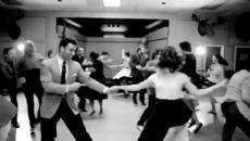 Let's Twist Again! Кой ще танцува туист отново - Videoclip.bg