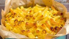 Макарони на фурна - сладко изкушение / Запеканка сладкая их макарон - чудесный десерт - Videoclip.bg