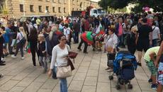 На живо 19.7.2020 : 11 ден на протести в София - Videoclip.bg