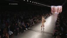 Страхотно модно ревю! Алберта Ферети | Пролет лято 2020 | Пълно шоу ~ Alberta Ferretti | Spring Summer 2020 - Videoclip.bg