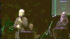 „Αχ, Μαρία!“ – Μανώλης Μητσιάς & Αφροδίτη Μάνου - Videoclip.bg